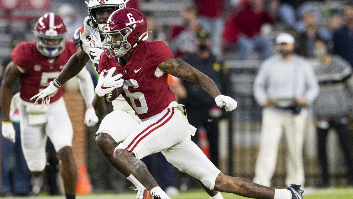 Alabama wide receiver DeVonta Smith (6) breaks free for a touchdown against Auburn at Bryant-Denny Stadium in the Iron Bowl.
